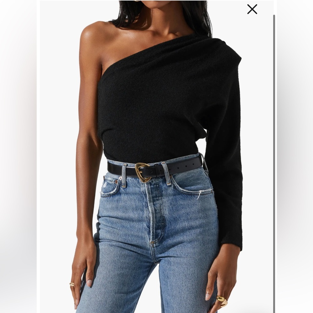 ASTR the label Cosima One Shoulder Sweater-NWT
